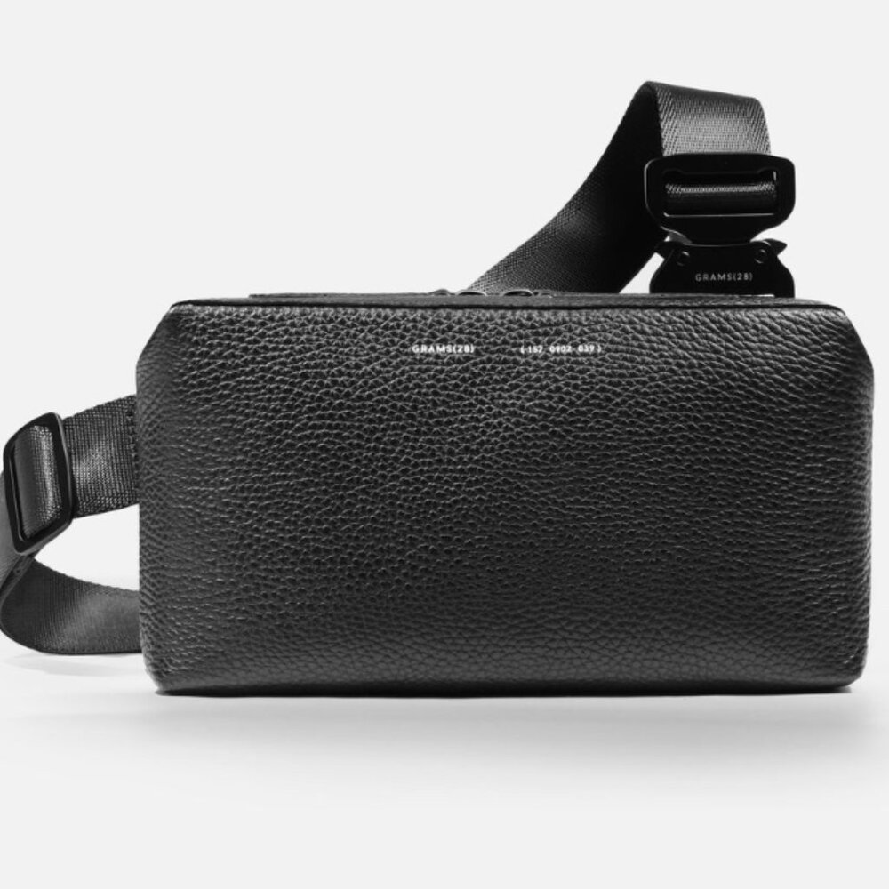 Grams28 Essential Sling bag